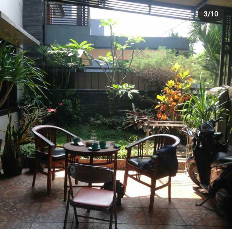 dijual rumah istana kawaluyaan indah