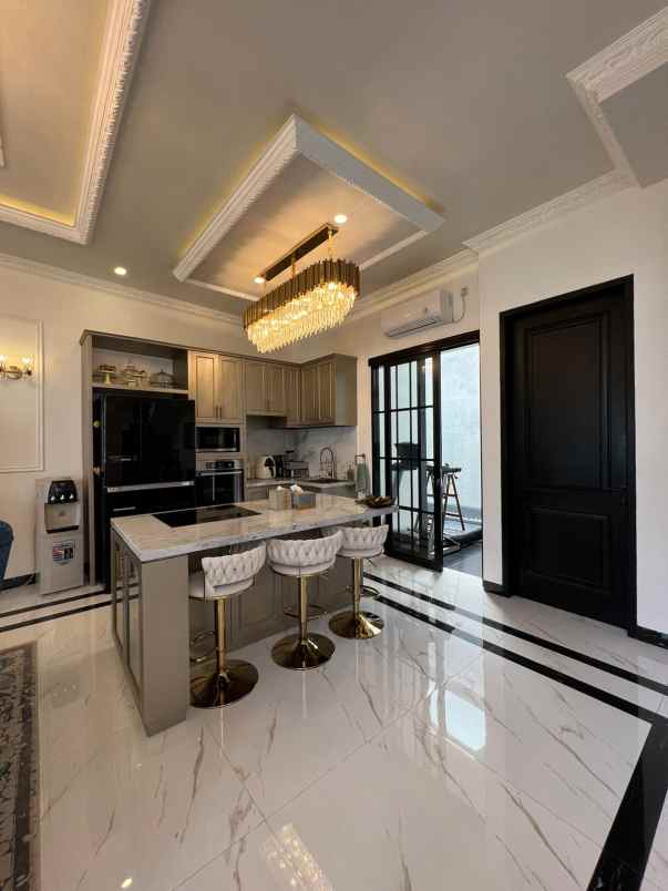 dijual rumah jagakarsa