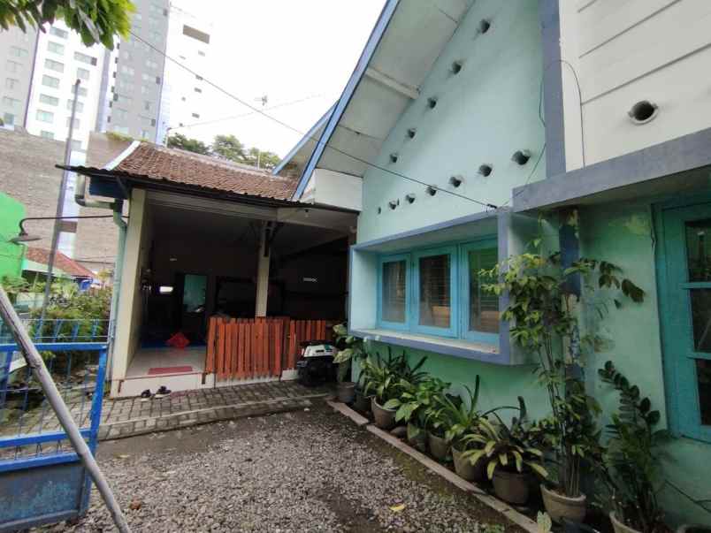 dijual rumah jajar laweyan surakarta