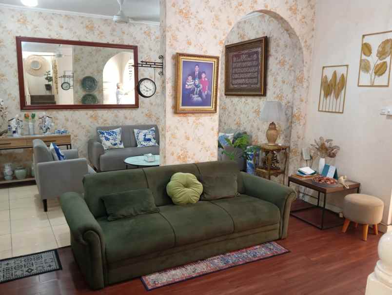 dijual rumah jaka sampurna