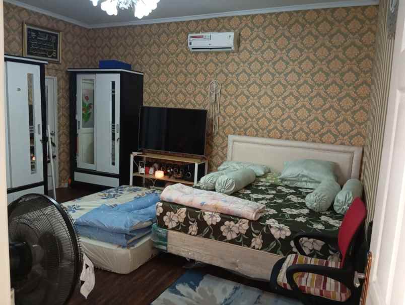 dijual rumah jaka sampurna