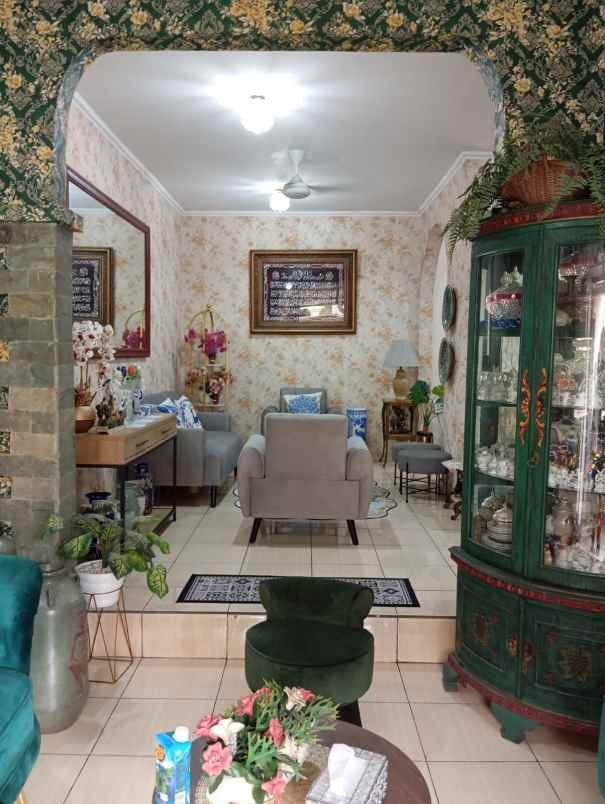 dijual rumah jaka sampurna