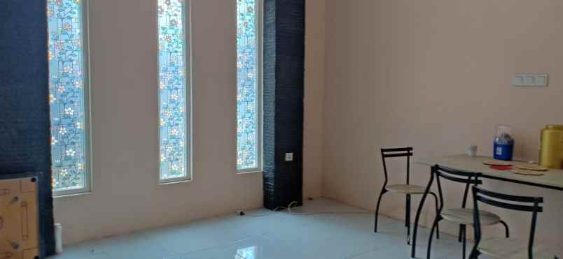 dijual rumah jalan dewi sartika temas