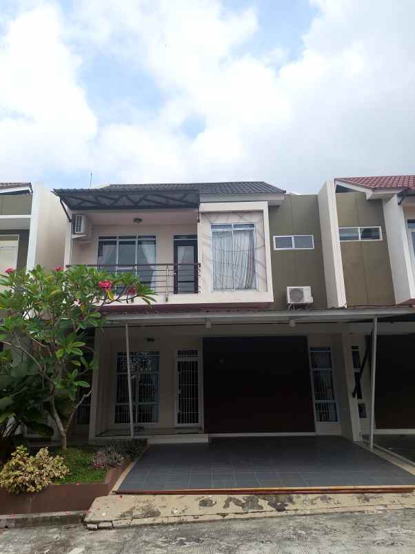 dijual rumah jalan hangtuah sail pekanbaru