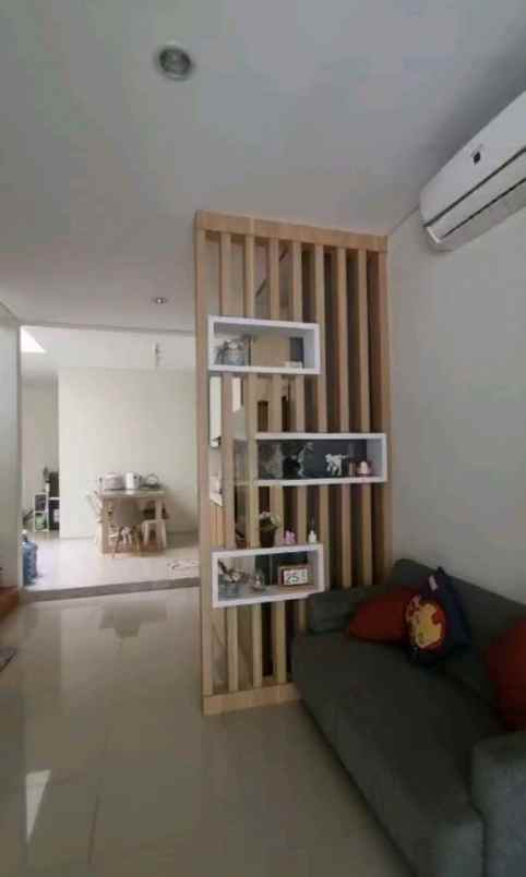 dijual rumah jalan north west central