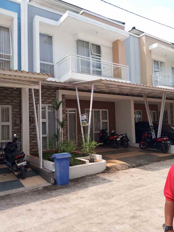 dijual rumah jalan parpostel jati asih