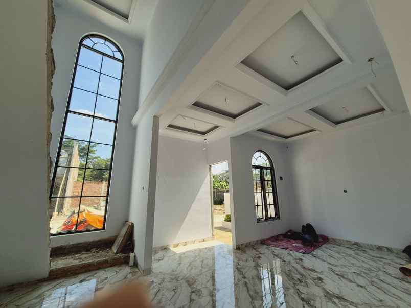 dijual rumah jalan raya cimanggis