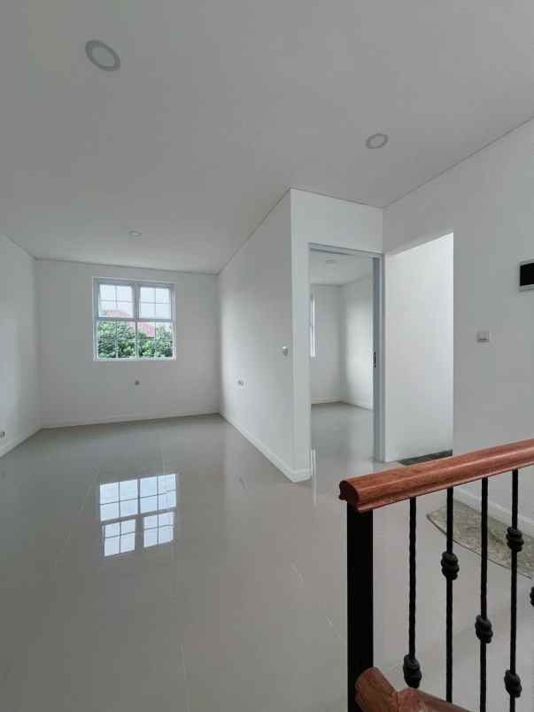 dijual rumah jalan raya cinere pondok