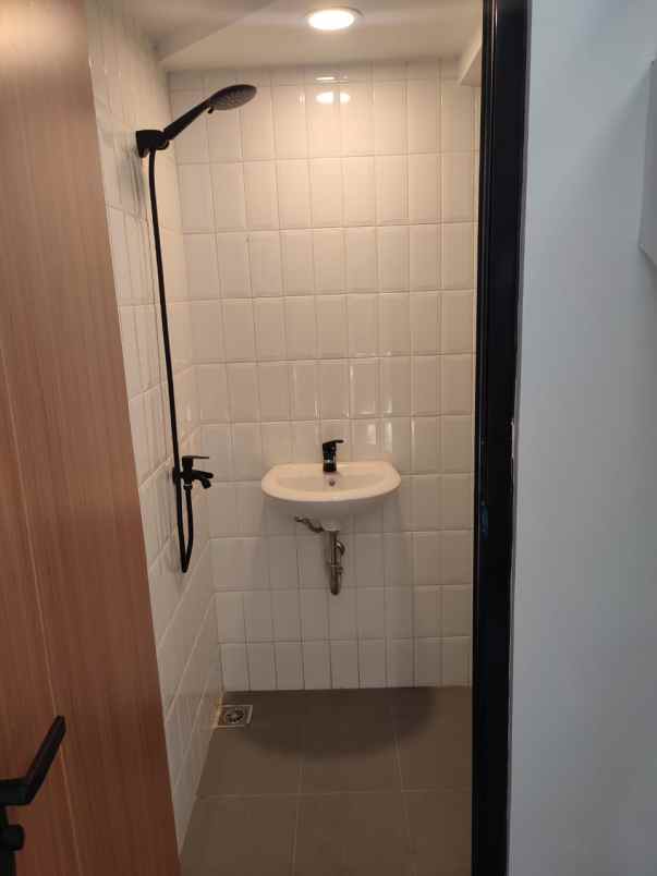 dijual rumah jalan raya larangan joglo