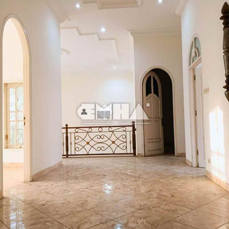dijual rumah jalan raya tanjung