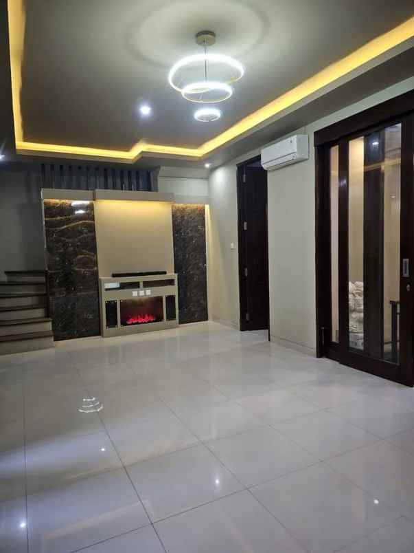 dijual rumah jalan tukad pakerisan