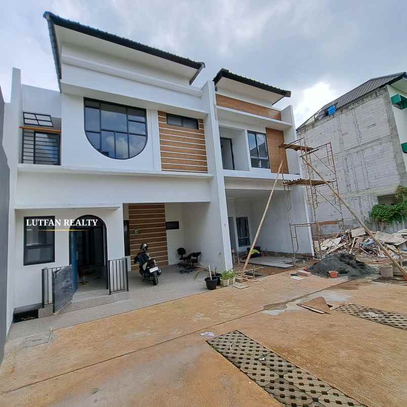 dijual rumah jati padang pasar minggu