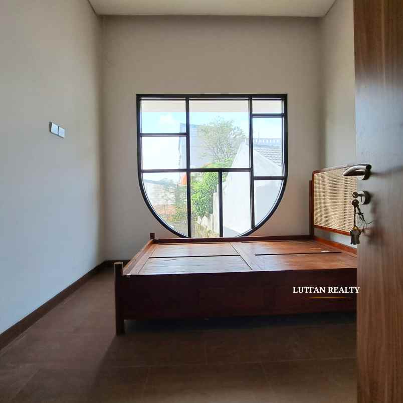 dijual rumah jati padang pasar minggu