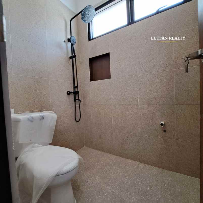 dijual rumah jati padang pasar minggu