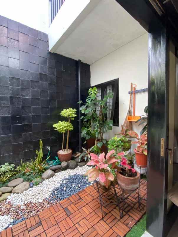 dijual rumah jaticempaka