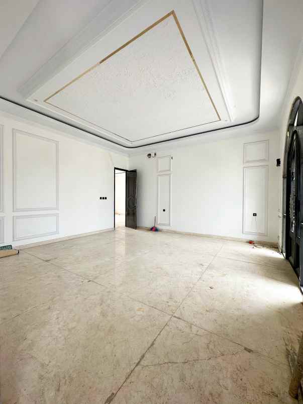 dijual rumah jatipadang