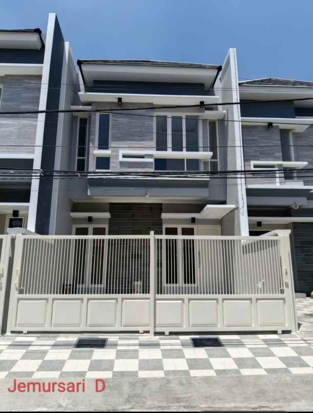 dijual rumah jemursari