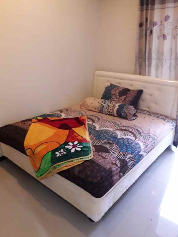 dijual rumah jl abdul gani atas