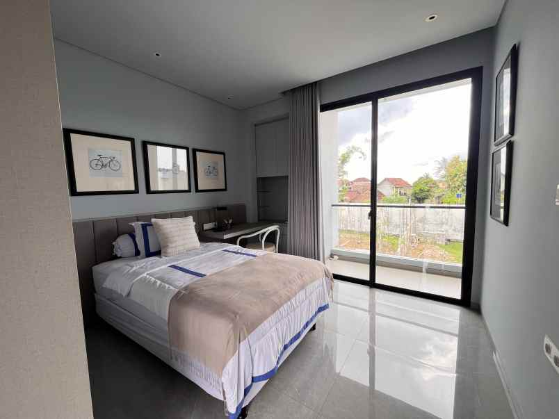 dijual rumah jl arjuna kalongan