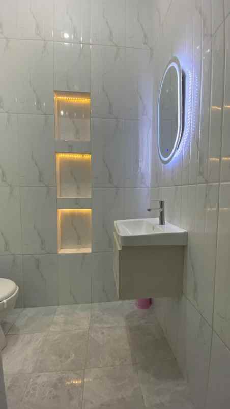 dijual rumah jl bougenville permai