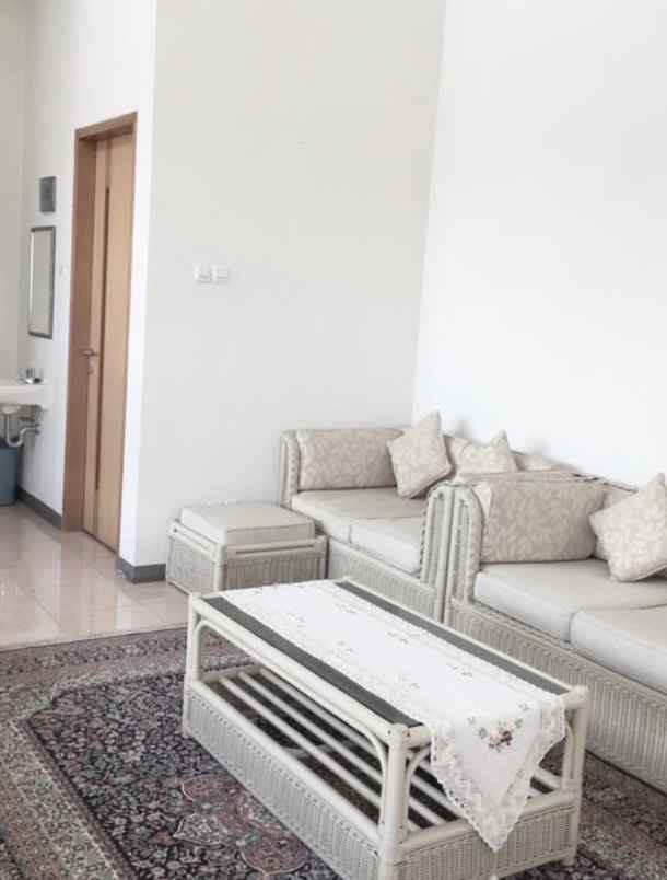 dijual rumah jl cigadung raya barat