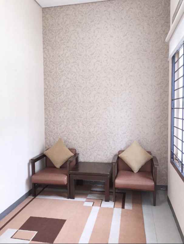 dijual rumah jl cigadung raya barat