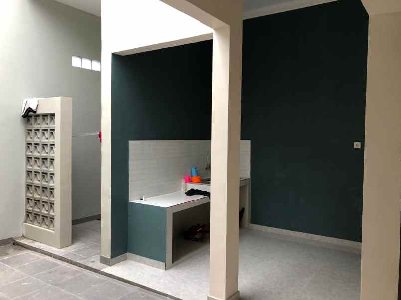 dijual rumah jl cilangkap raya kec