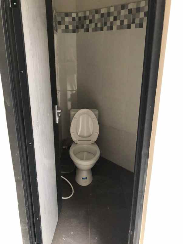 dijual rumah jl cilangkap raya kec