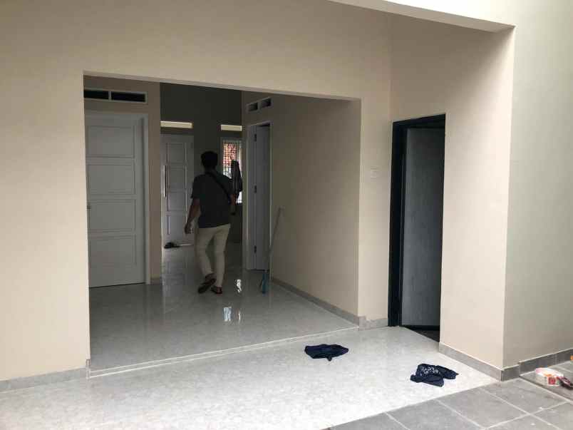 dijual rumah jl cilangkap raya kec