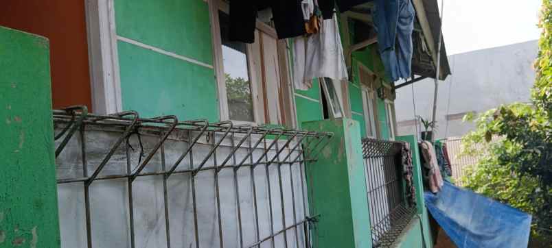 dijual rumah jl dewi sartika margahayu