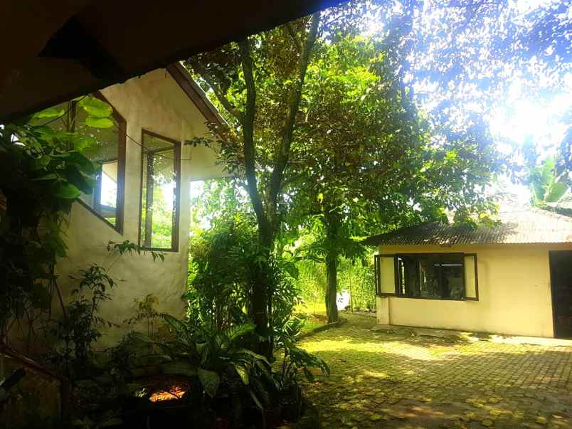 dijual rumah jl h boma limo cinere