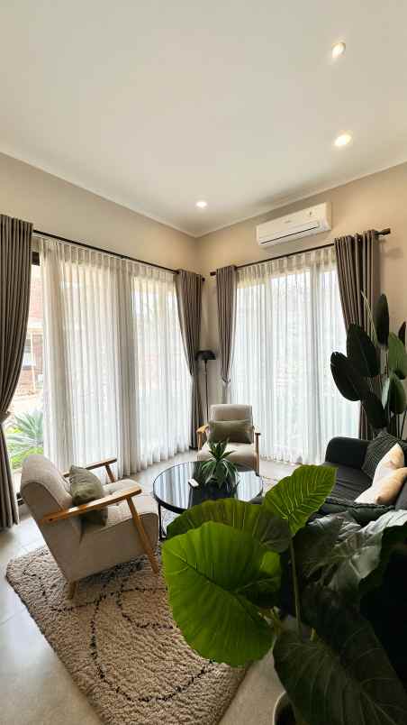 dijual rumah jl h kuling petukangan