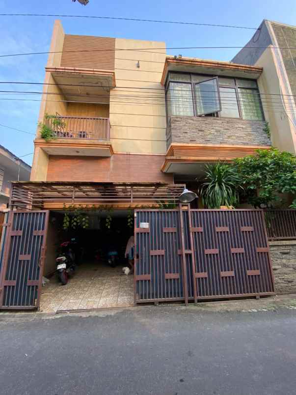 dijual rumah jl h sarmah