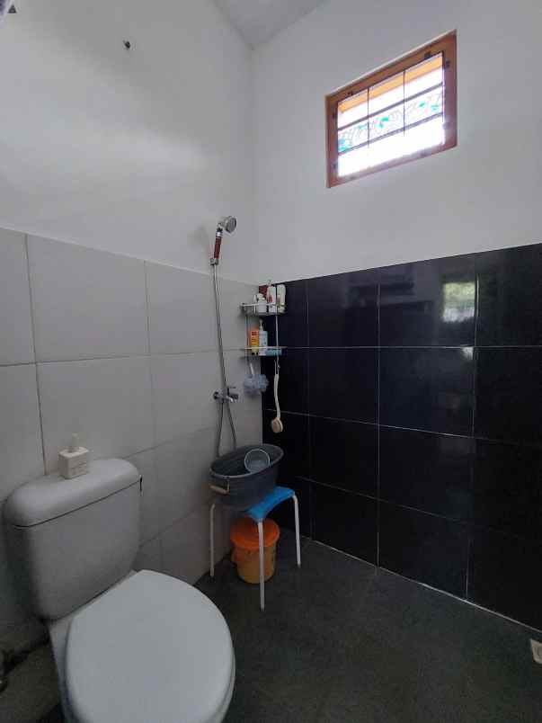 dijual rumah jl kaliurang km 12 5