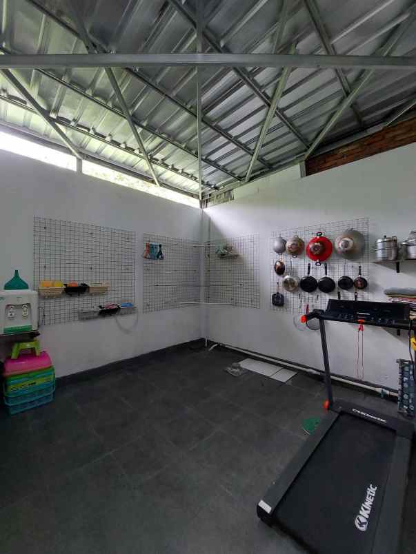 dijual rumah jl kaliurang km 12 5