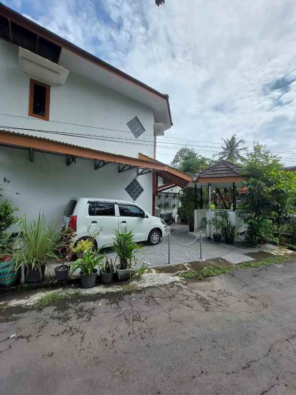 dijual rumah jl kaliurang km 12 5