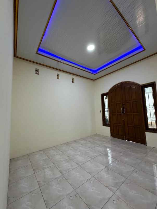 dijual rumah jl kaliurang km 12