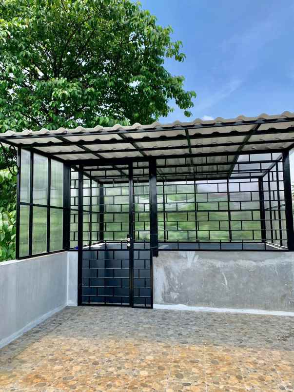 dijual rumah jl karet beji depok