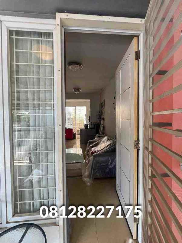 dijual rumah jl kemiri raya pd cabe