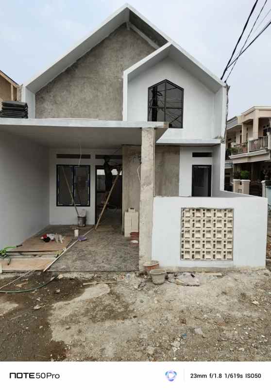 dijual rumah jl kodau raya pondok