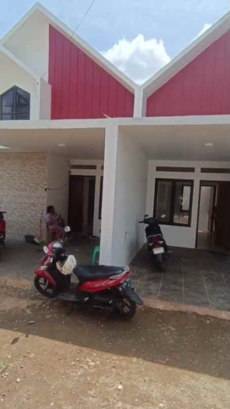 dijual rumah jl kodau raya pondok