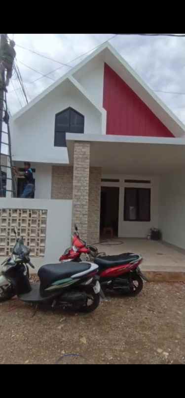 dijual rumah jl kodau raya pondok