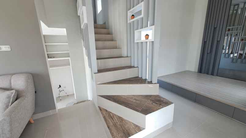 dijual rumah jl kramat asem pancoran