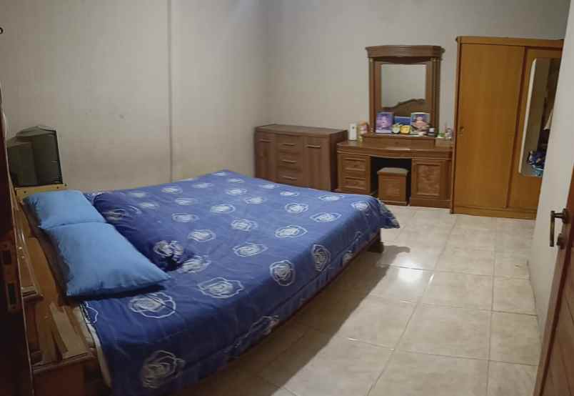 dijual rumah jl merkuri komplek