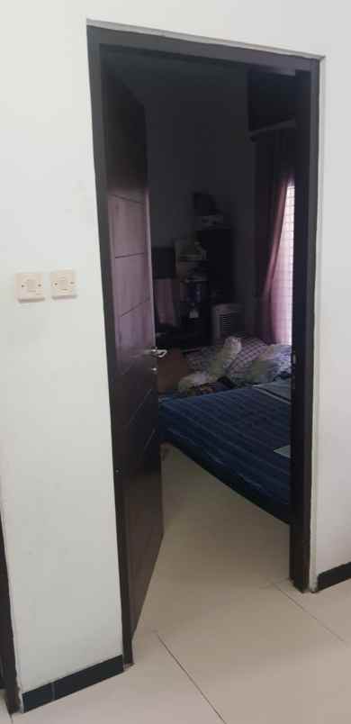 dijual rumah jl merkuri margahayu raya