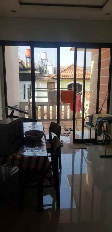 dijual rumah jl merkuri margahayu raya