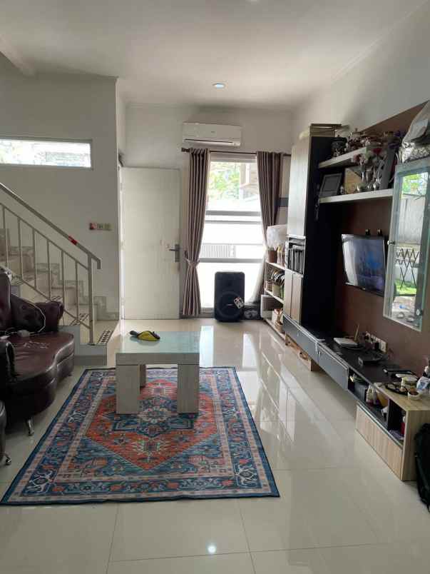 dijual rumah jl permata endah arcamanik