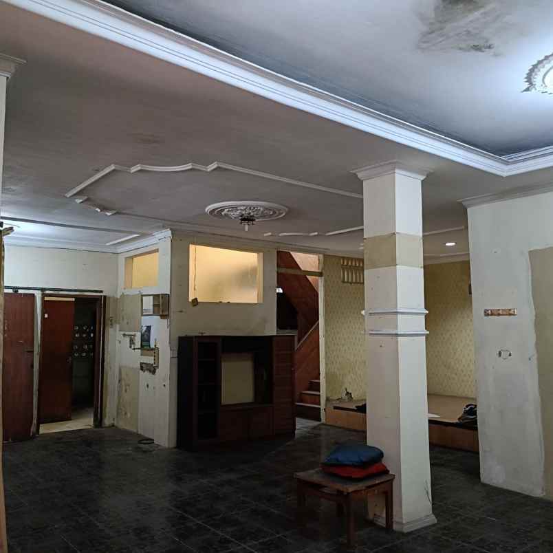 dijual rumah jln gading raya pondok