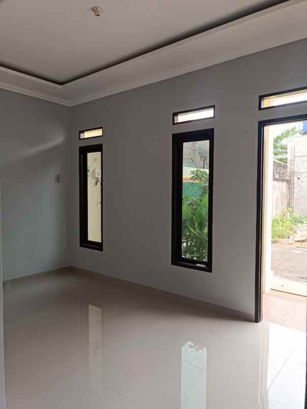 dijual rumah jln k h hasyim ashari