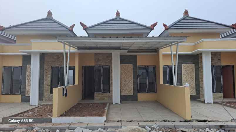 dijual rumah jln raya kh noer ali desa